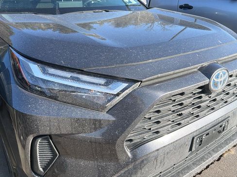 Used 2024 Toyota RAV4 XLE w/ Convenience Package image 4