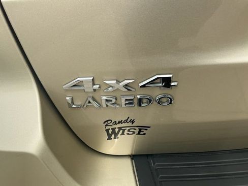 Used 2011 Jeep Grand Cherokee Laredo AWD/4WD image 29