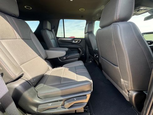 Used 2022 Chevrolet Tahoe RST w/ Luxury Package image 19