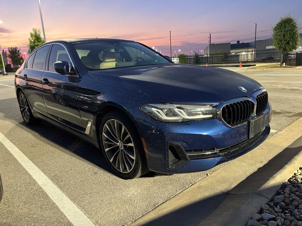 Used 2023 BMW 540i w/ Convenience Package RWD image 2