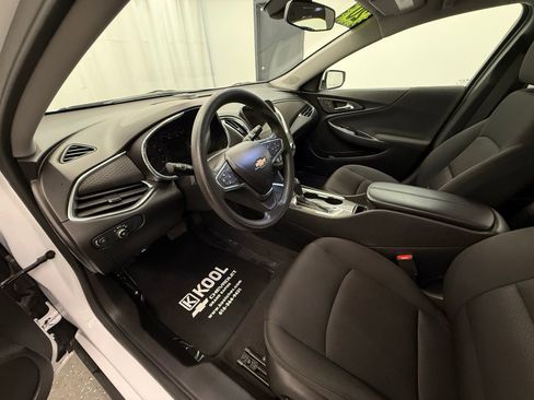 Used 2020 Chevrolet Malibu LT image 11