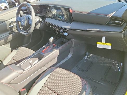 New 2025 Nissan Kicks SR image 11