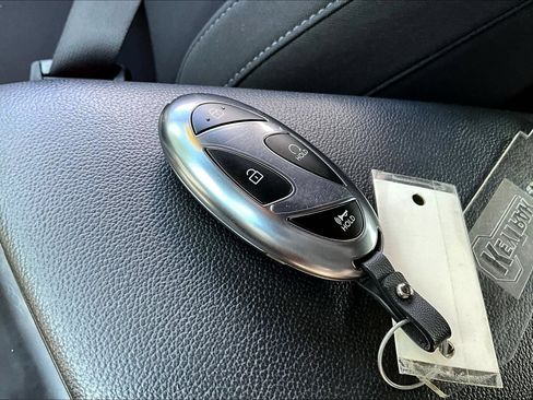 Used 2025 Hyundai Elantra Sport FWD image 36