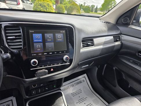 Used 2020 Mitsubishi Outlander SEL AWD/4WD image 16
