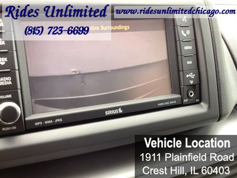 Used 2010 Volkswagen Routan SEL Premium FWD image 23