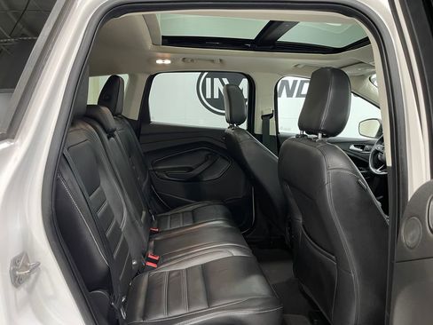 Used 2019 Ford Escape Titanium image 32