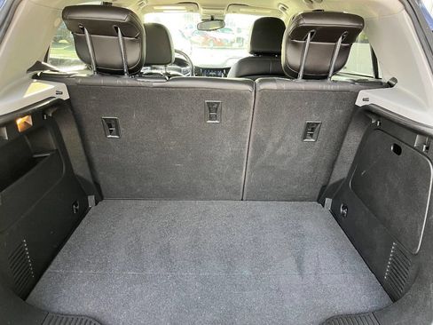Used 2019 Chevrolet Trax LT w/ LT Convenience Package image 8