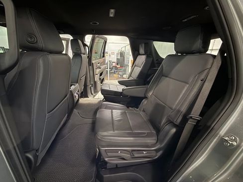 Certified 2025 GMC Yukon Denali image 11
