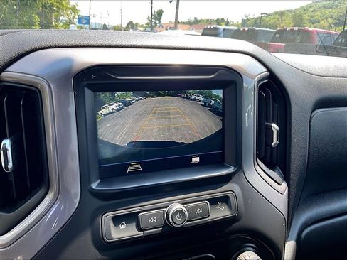 Used 2019 Chevrolet Silverado 1500 Custom Trail Boss w/ Custom Convenience Package AWD/4WD image 19