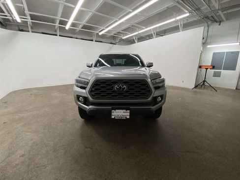 Used 2021 Toyota Tacoma TRD Off-Road image 9