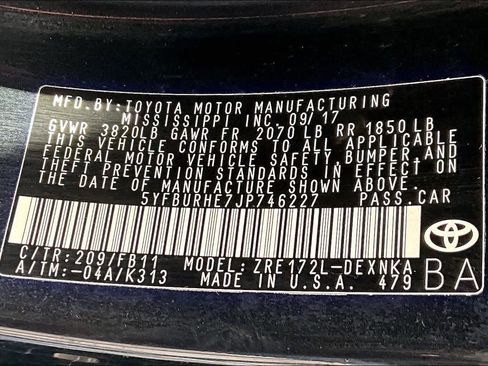 Used 2018 Toyota Corolla LE image 35