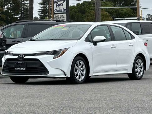 Used 2023 Toyota Corolla LE FWD image 8
