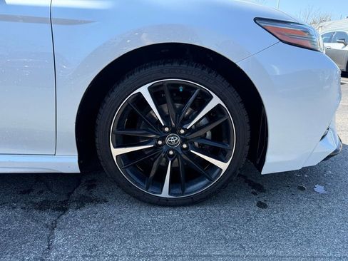 Used 2018 Toyota Camry XSE image 26