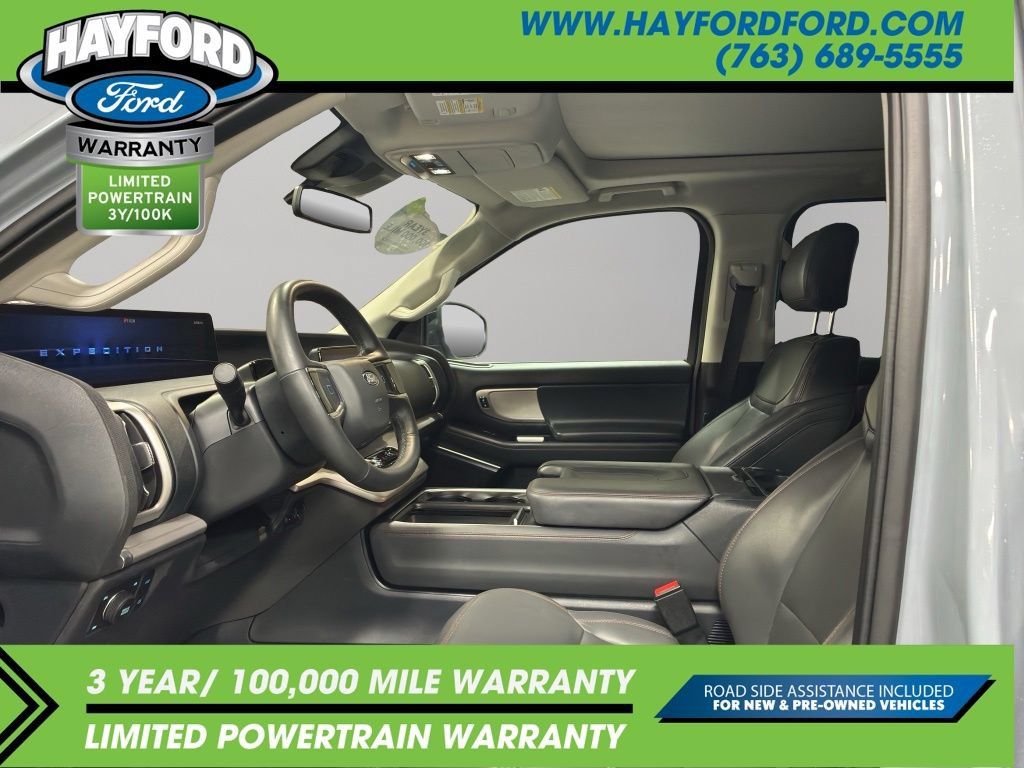 Used 2025 Ford Expedition Active AWD/4WD image 13