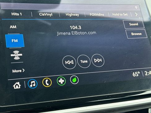 Used 2022 Chevrolet Bolt EUV Premier w/ Super Cruise Package image 19