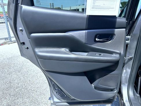 Used 2023 Nissan Murano SL w/ SL Moonroof Package AWD/4WD image 17