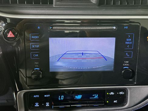 Used 2019 Toyota Corolla SE FWD image 23