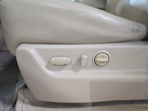 Used 2013 GMC Yukon SLT RWD image 26