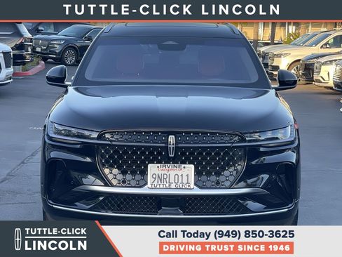 Certified 2024 Lincoln Nautilus Black Label AWD/4WD image 2