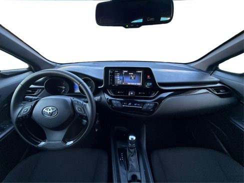 Used 2018 Toyota C-HR XLE image 24