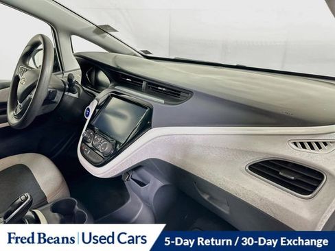 Used 2020 Chevrolet Bolt LT FWD image 32