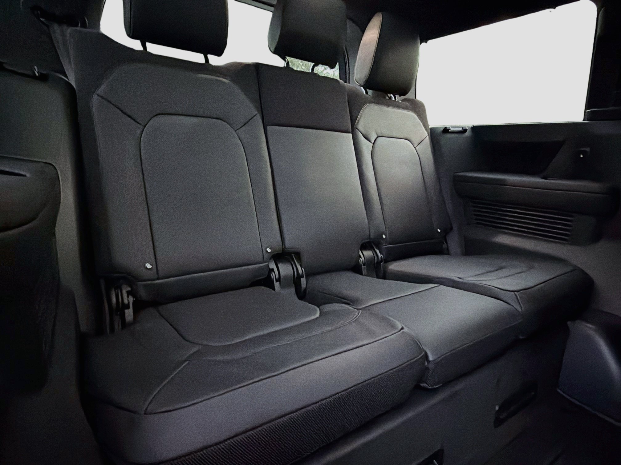 New 2026 Land Rover Defender 130 V8 AWD/4WD image 21