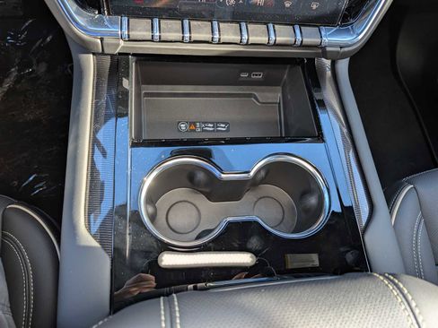 New 2026 GMC Yukon XL Elevation w/ Elevation Premium Package image 20