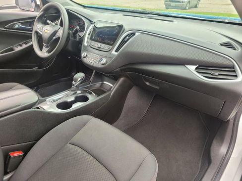 Used 2023 Chevrolet Malibu LT FWD image 8