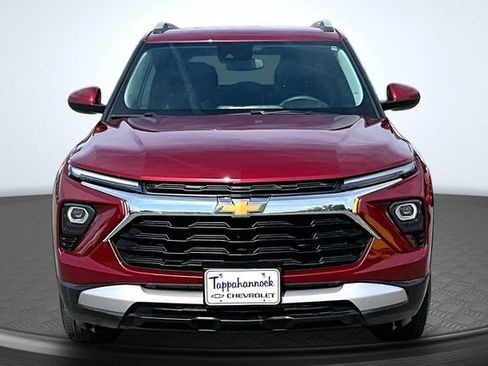 Used 2025 Chevrolet TrailBlazer LT image 2
