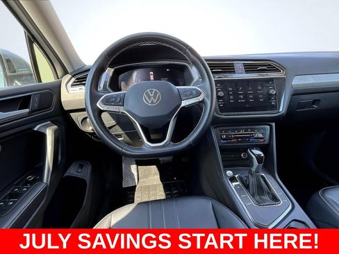 Used 2024 Volkswagen Tiguan SE FWD image 10