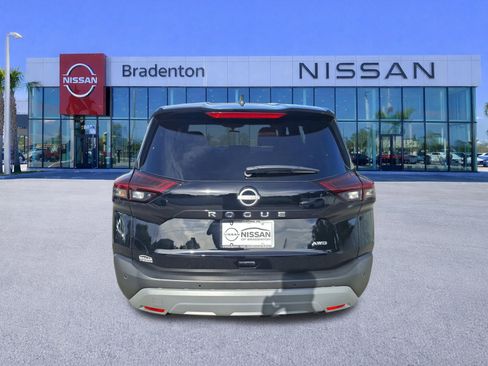Used 2023 Nissan Rogue S AWD/4WD image 6