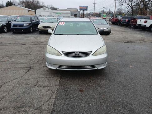 Used 2005 Toyota Camry LE image 9