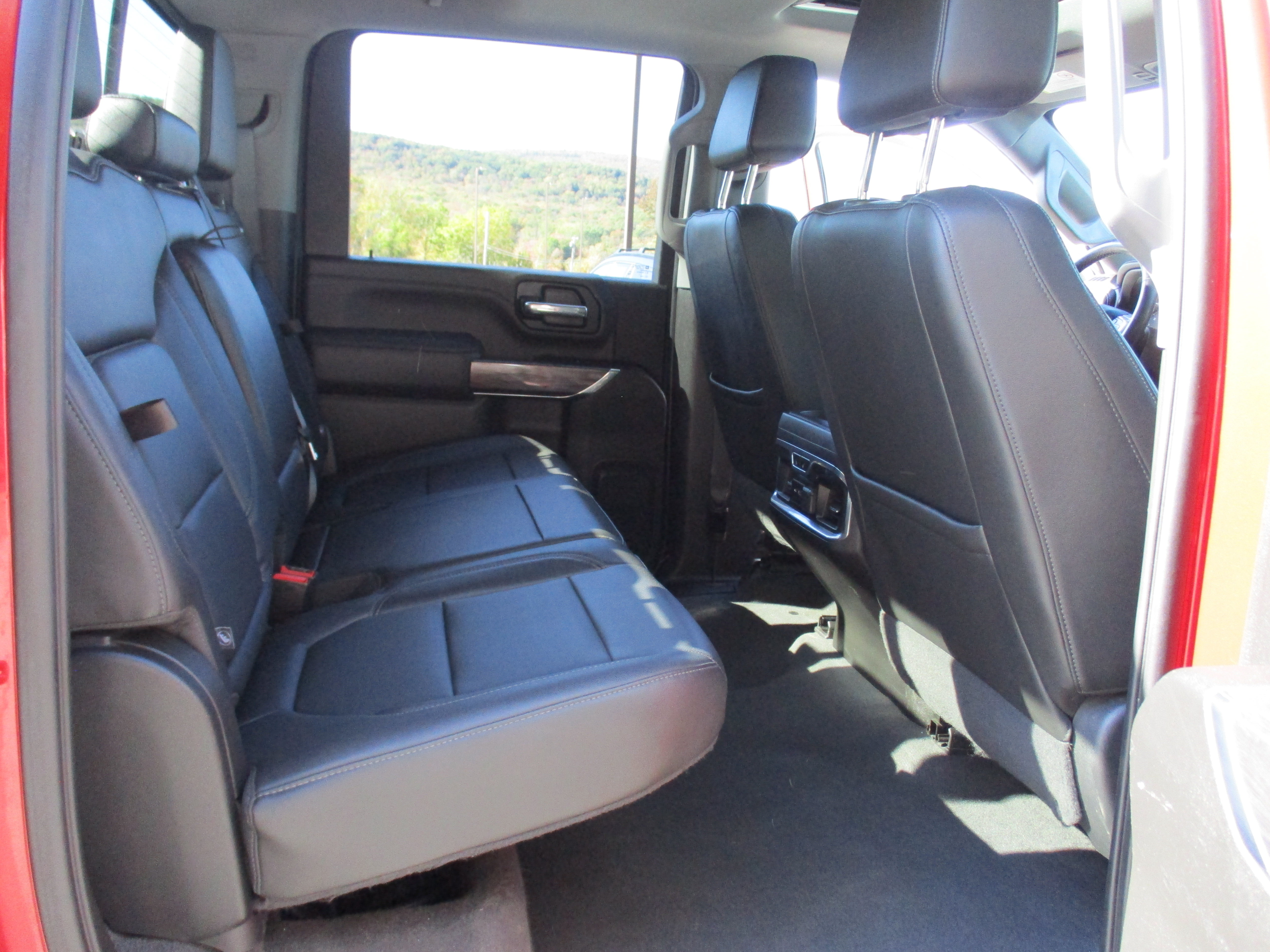 Used 2021 Chevrolet Silverado 2500 LTZ w/ LTZ Convenience Package AWD/4WD image 14