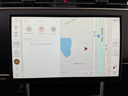 Used 2025 Land Rover Range Rover SE image 26