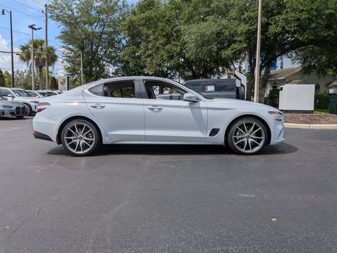 Used 2023 Genesis G70 2.0T RWD image 8