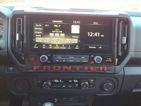 Used 2025 Nissan Frontier Pro-X image 24