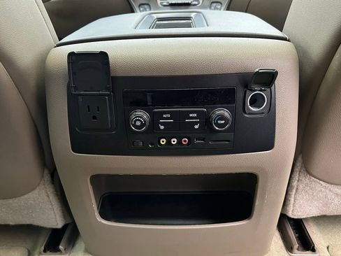 Used 2015 Chevrolet Tahoe LTZ AWD/4WD image 13