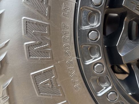 Used 2023 Ford Bronco 2-Door w/ Sasquatch Package image 12