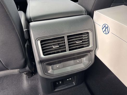 New 2026 Volkswagen Atlas Cross Sport SEL R-Line AWD/4WD image 33