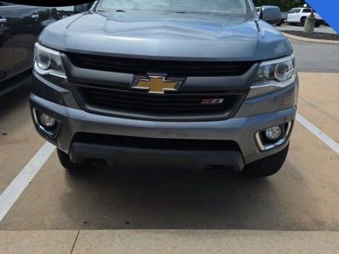 Used 2020 Chevrolet Colorado Z71 AWD/4WD image 3