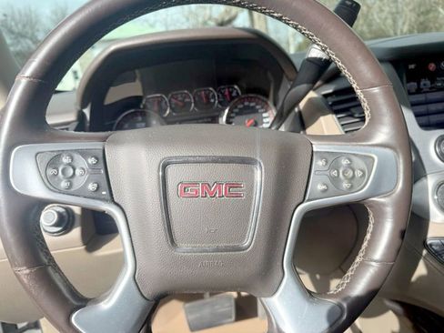 Used 2016 GMC Yukon SLT image 20