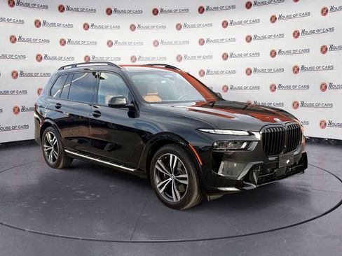 Used 2024 BMW X7 xDrive40i w/ M Sport Package image 7
