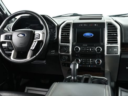 Used 2016 Ford F150 Platinum w/ Equipment Group 701A Luxury AWD/4WD image 8