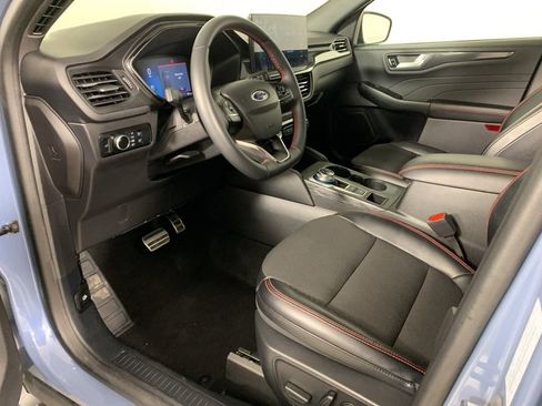 Used 2024 Ford Escape ST-Line w/ Tech Pack #1 image 28