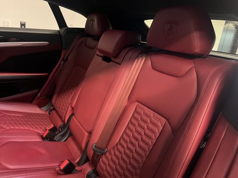 Used 2019 Lamborghini Urus AWD/4WD image 11