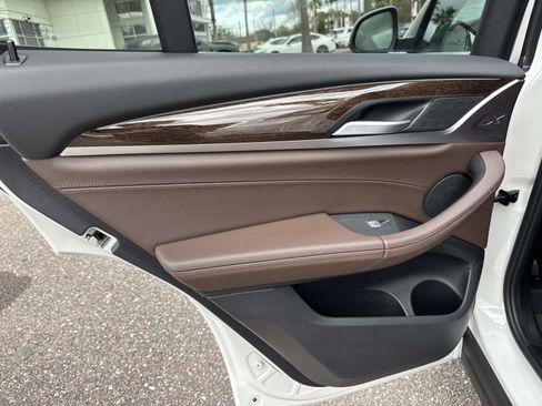 Used 2023 BMW X3 sDrive30i w/ Premium Package image 12