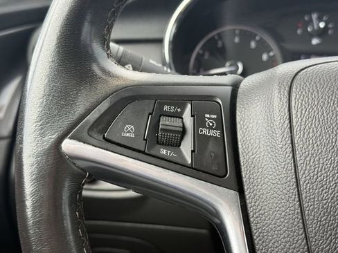 Used 2022 Buick Encore Preferred w/ Safety Package FWD image 21