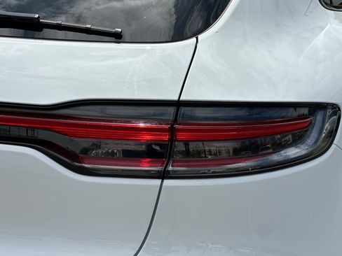 Used 2026 Porsche Macan AWD/4WD image 28