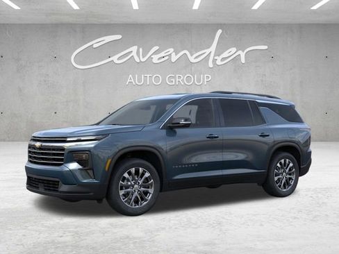 New 2026 Chevrolet Traverse LT image 2