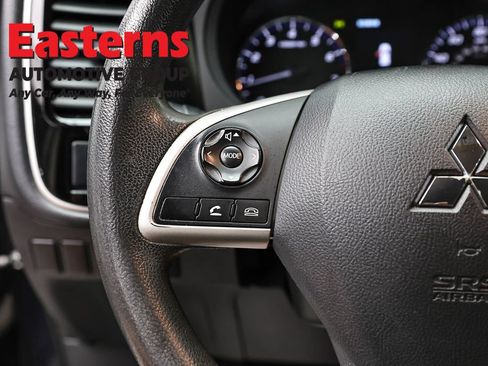Used 2018 Mitsubishi Outlander ES AWD/4WD image 15
